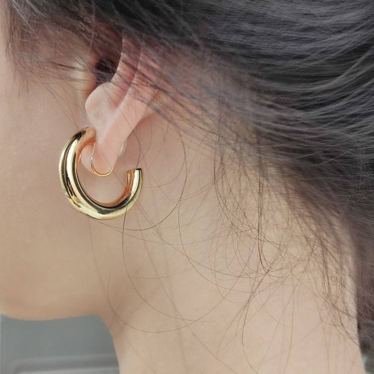 Pair of Vintage Hoops – Zero Pain Comfort! 💫