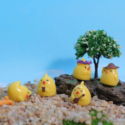 🐥 Tiny Cute Chicken Garden Ornament – Adorable Resin Decor for Your Space 🌿✨
